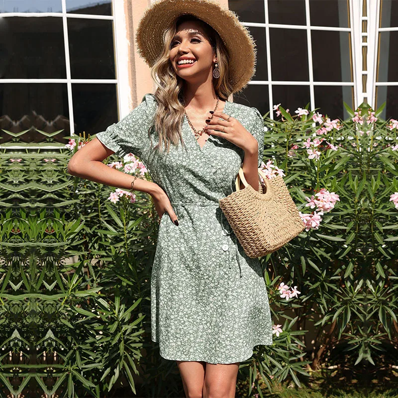 Sweet Green Summer Floral Print Women Mini Dress Deep V Neck Short Sleeve Female Chic Ruffles Short Dress Vestidos 2022 Robe
Sweet Green Summer Floral Print Women Mini Dress Deep V Neck Short Sleeve Female Chic Ruffles Short Dress Vestidos 2022 Robe