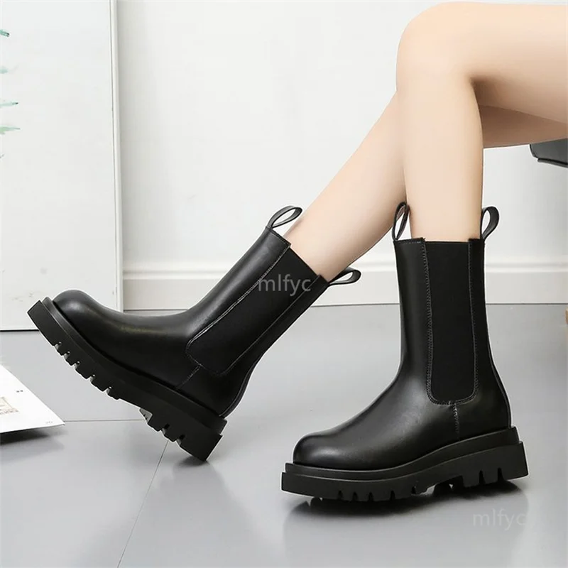 2022 autumn and winter trend women's leather boots round toe thick sole mid-tube boots fashion women's shoes
2022 autumn and winter trend women's leather boots round toe thick sole mid-tube boots fashion women's shoes