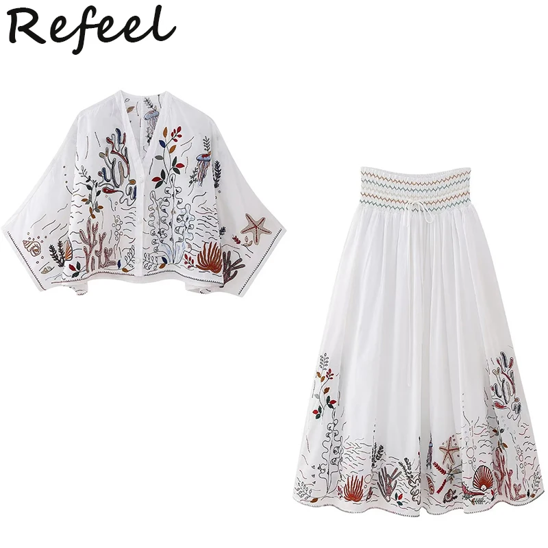 Refeel Women Blouse Oversized Chic Embroidery Cotton Vintage Batwing Spring Summer Fashion Crop Top Female Designer Shirt Blusas
Refeel Women Blouse Oversized Chic Embroidery Cotton Vintage Batwing Spring Summer Fashion Crop Top Female Designer Shirt Blusas