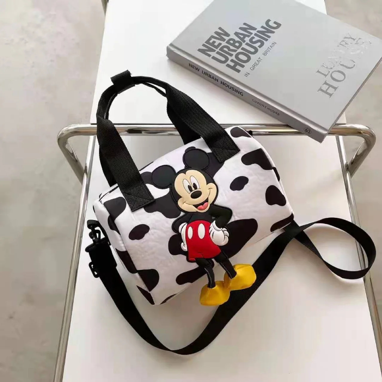 Сумка-мессенджер Disney для женщин, дамская сумочка на плечо с рисунком Минни, женская сумка для покупок
Сумка-мессенджер Disney для женщин, дамская сумочка на плечо с рисунком Минни, женская сумка для покупок