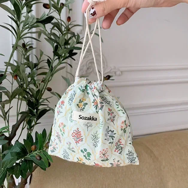 eTya малая цветочная сумка из хлопка и льна
eTya малая цветочная сумка из хлопка и льна