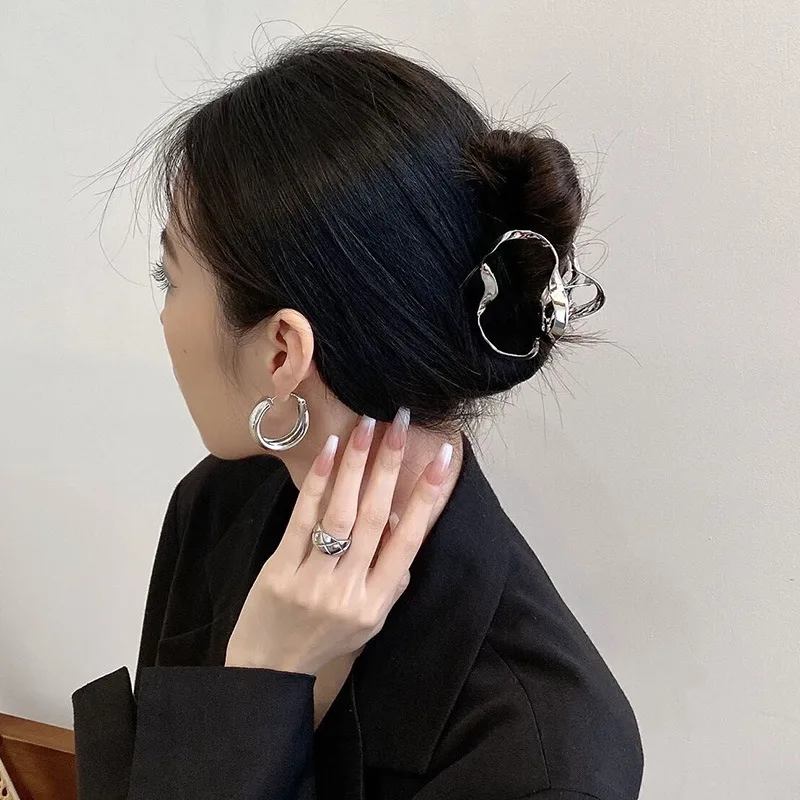 Металлические заколки для волос, волнистые заколки для волос в стиле панк, минималистичный стиль, заколка для волос, модные аксессуары для в...
Металлические заколки для волос, волнистые заколки для волос в стиле панк, минималистичный стиль, заколка для волос, модные аксессуары для в...