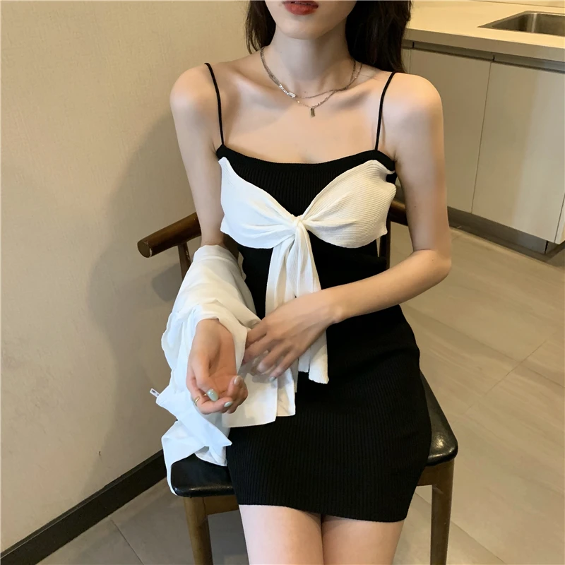 Женское трикотажное мини-платье без рукавов, эластичное платье на тонких бретельках
Женское трикотажное мини-платье без рукавов, эластичное платье на тонких бретельках