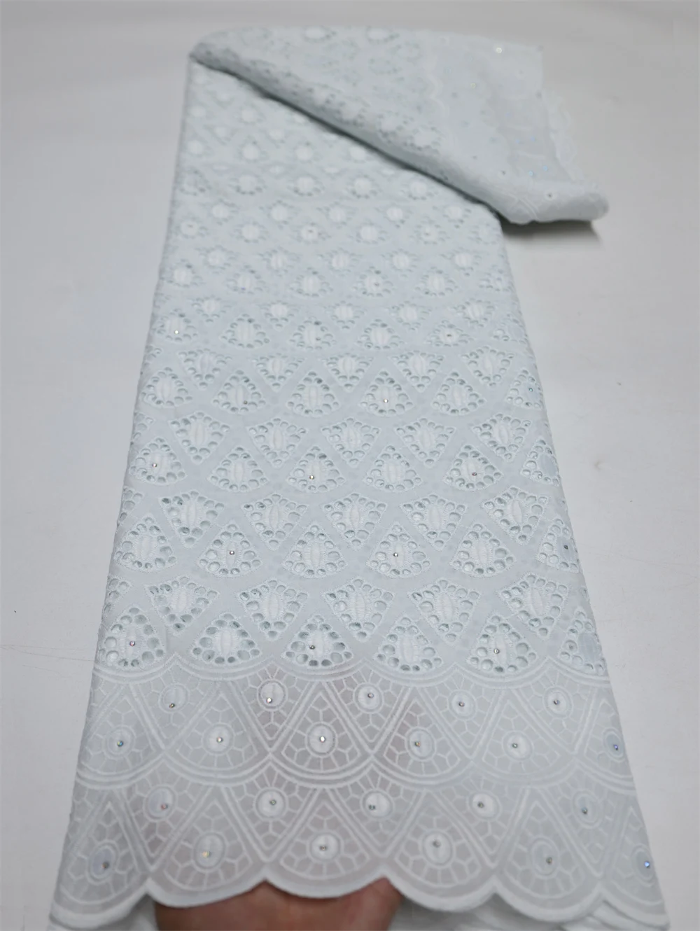 French Guipure Cord Lace Fabric 5 Yards 2022 African Swiss Nigerian Milk Silk Lace Fabric For Sewing Dress Party Wedding LY1591
French Guipure Cord Lace Fabric 5 Yards 2022 African Swiss Nigerian Milk Silk Lace Fabric For Sewing Dress Party Wedding LY1591