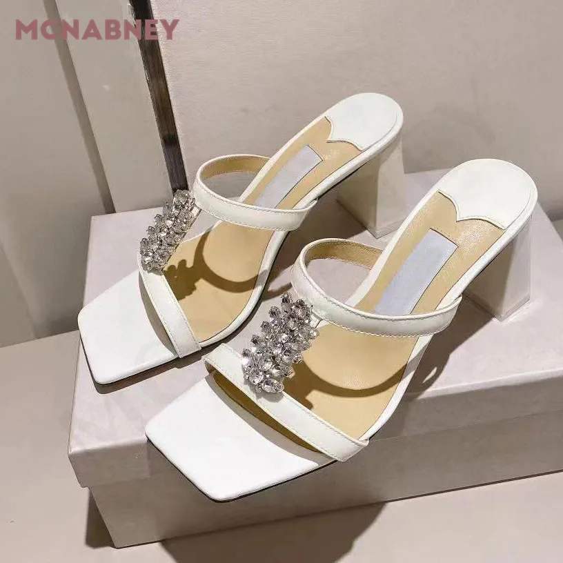 Women's White Rhinestone with Slipper Square Head 8.5Cm Root Fashion Sandals Large Size Everything Casual Outside Wear Slippers
Women's White Rhinestone with Slipper Square Head 8.5Cm Root Fashion Sandals Large Size Everything Casual Outside Wear Slippers