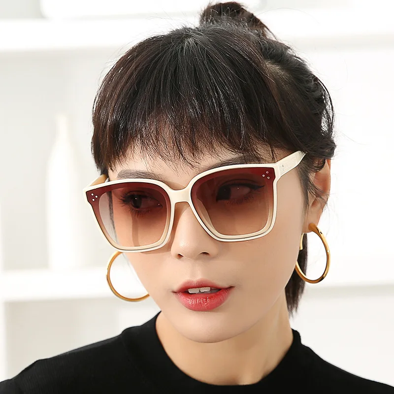 Cubojue Fashion Women Sunglasses Large Sun Glasses for Female Square Ladies Shades White Red Black UV400
Cubojue Fashion Women Sunglasses Large Sun Glasses for Female Square Ladies Shades White Red Black UV400