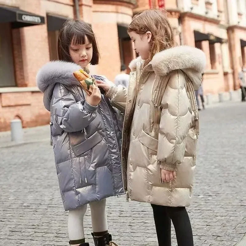 Модное зимнее пальто для девочек, парки с капюшоном из искусственного меха, детская утепленная яркая куртка с хлопковой подкладкой для детей, верхняя одежда TZ659
Модное зимнее пальто для девочек, парки с капюшоном из искусственного меха, детская утепленная яркая куртка с хлопковой подкладкой для детей, верхняя одежда TZ659