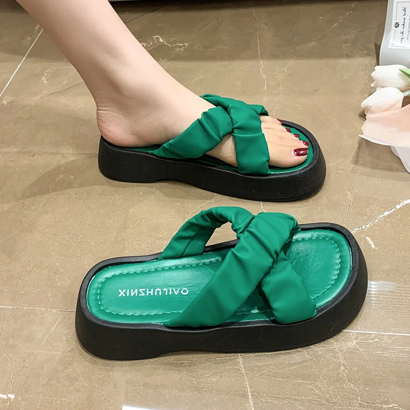 Flat Shoes Female Med Slippers Casual Platform Slides Slipers Women Luxury Summer Soft 2022 Bonded Leather PU Rubber Fashion
Flat Shoes Female Med Slippers Casual Platform Slides Slipers Women Luxury Summer Soft 2022 Bonded Leather PU Rubber Fashion