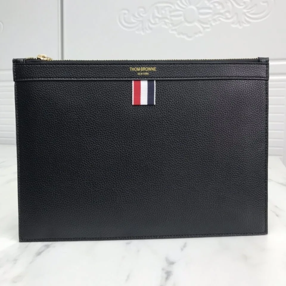 

2022 Fashion Thom Browne Briefcase Genuine Leather Messenger Bags Cow Leather Black Casual Envelope Bag Men Women TB Hand Bags