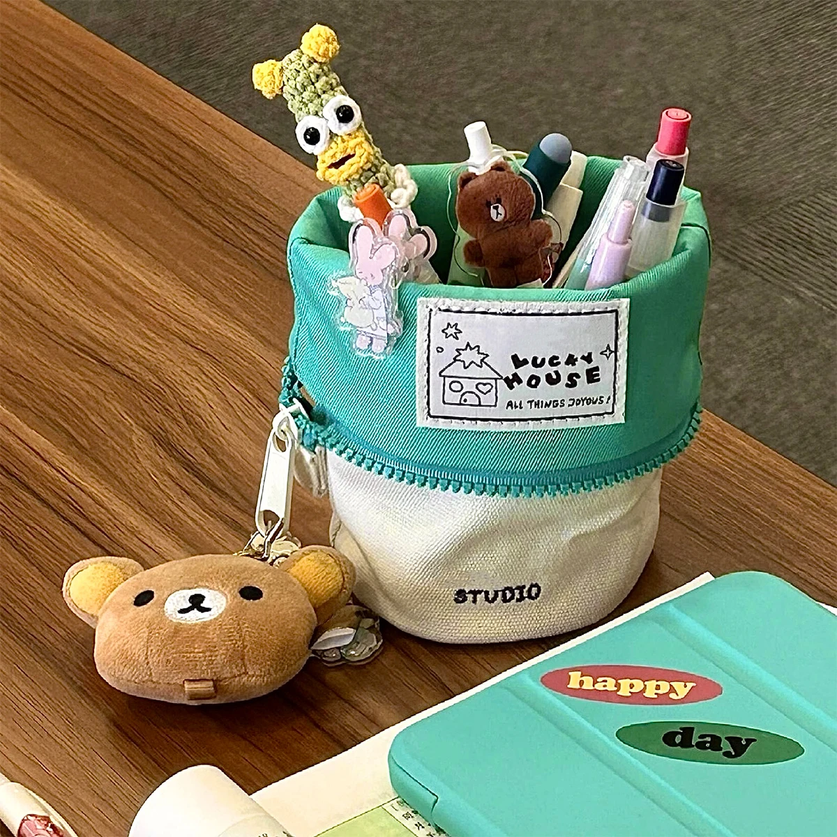 Kawaii Портативный Держатель Для Ручек Большой Емкости, Студенческие Канцелярские Принадлежности
Kawaii Портативный Держатель Для Ручек Большой Емкости, Студенческие Канцелярские Принадлежности