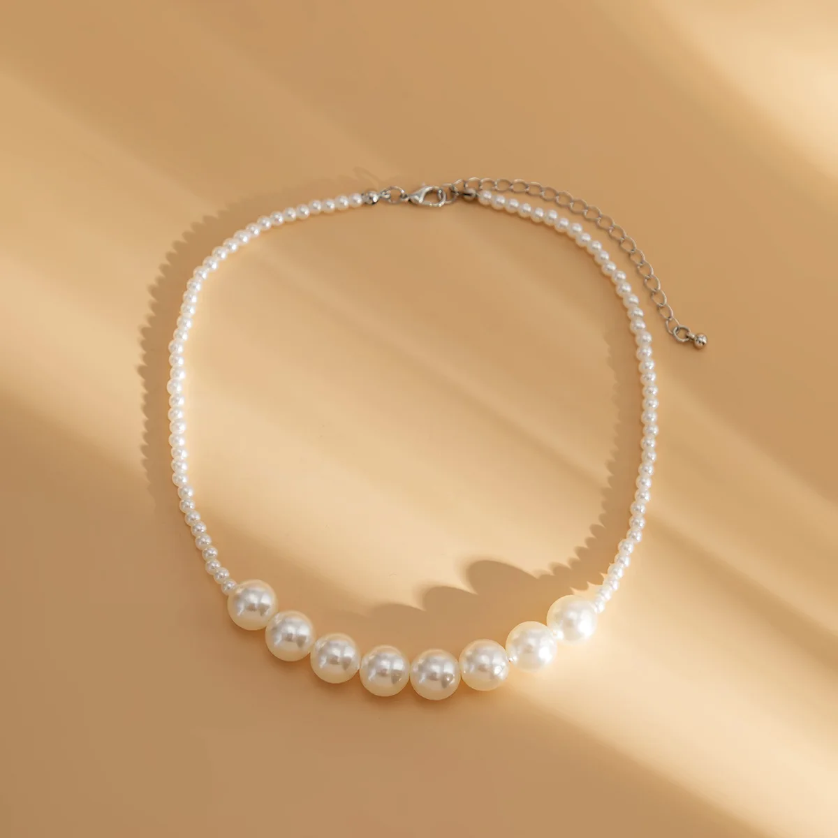 Simple Fashion Stitching Pearl Clavicle Chain Necklace for Women Girl Party Jewelry Gift
Simple Fashion Stitching Pearl Clavicle Chain Necklace for Women Girl Party Jewelry Gift