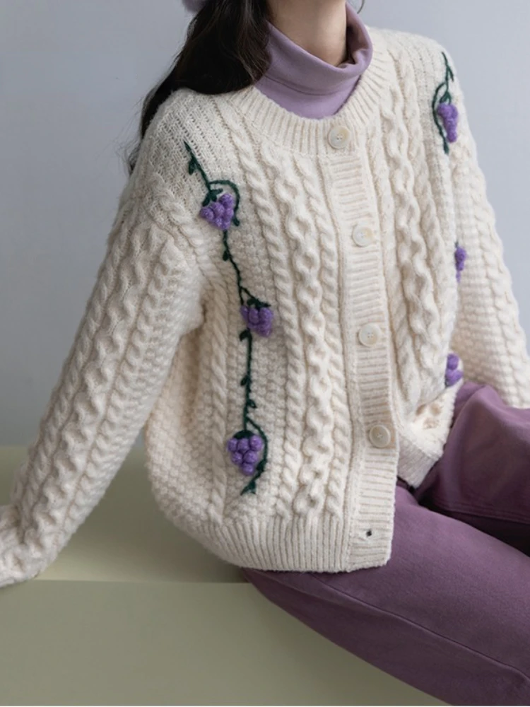 Women Cardigan Autumn Winter Korean Fashion Sweet Sweater Coats Cute Casual Oversized O-Neck Warm Knitted Cardigan for Women 
Women Cardigan Autumn Winter Korean Fashion Sweet Sweater Coats Cute Casual Oversized O-Neck Warm Knitted Cardigan for Women