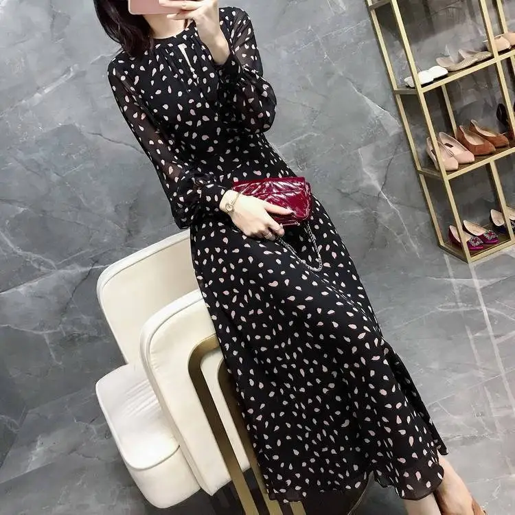 Retro Long Dress Spring Autumn Polka Dots Long Sleeves Elegant Gowns Party Dresses for Woman 2023 Robe Streetwear Women Clothing
Retro Long Dress Spring Autumn Polka Dots Long Sleeves Elegant Gowns Party Dresses for Woman 2023 Robe Streetwear Women Clothing