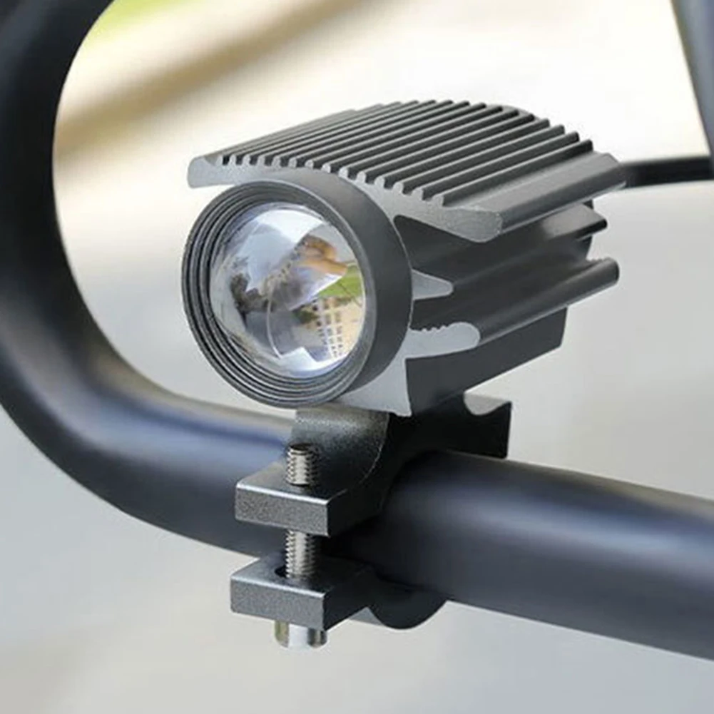 E-Bike LED Headlight 12-80V 88x52x51mm Waterproof Front Lamp Yellow/White Light Hot Sale Bike LED Replacement Part Accessories
E-Bike LED Headlight 12-80V 88x52x51mm Waterproof Front Lamp Yellow/White Light Hot Sale Bike LED Replacement Part Accessories