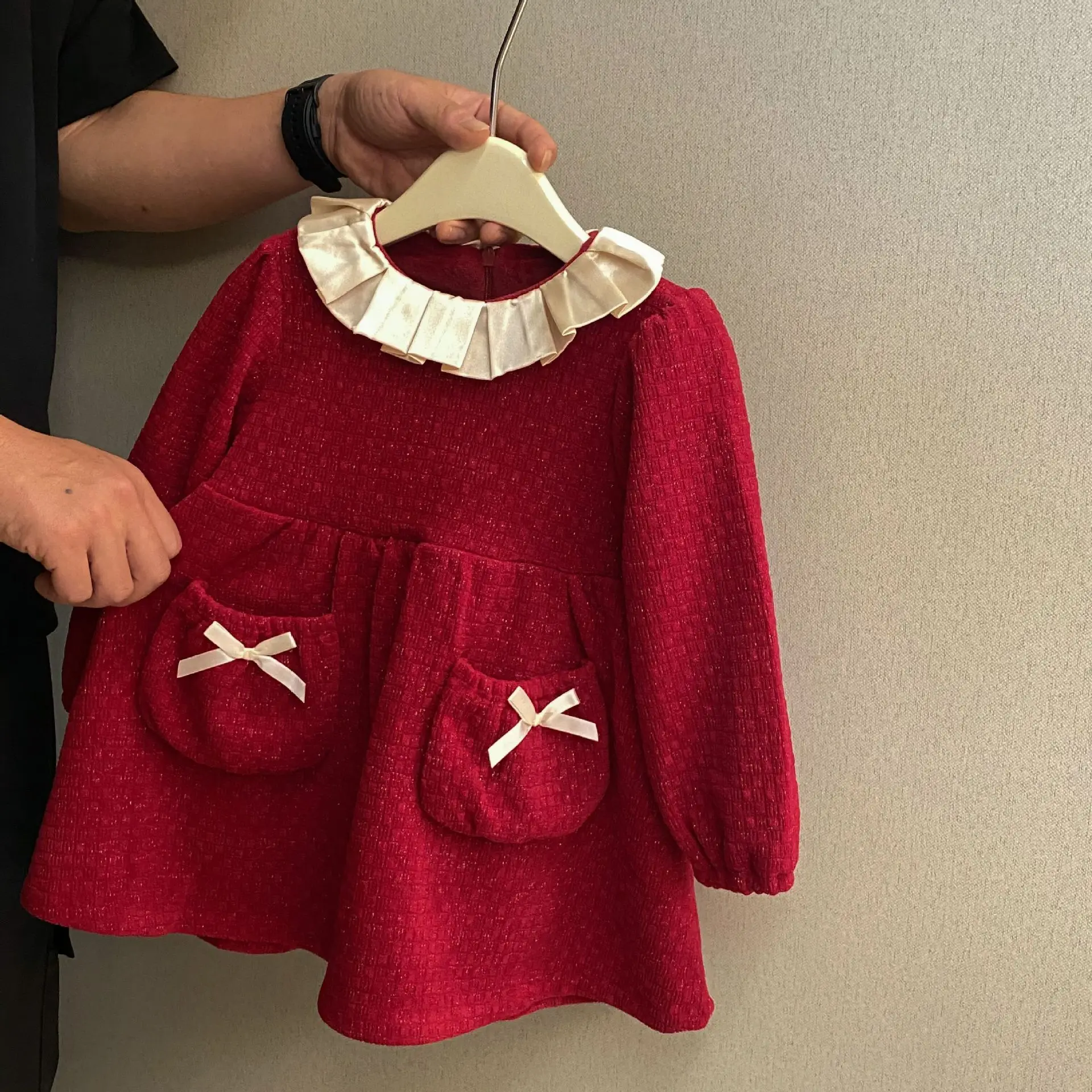 Girls Casual Dresses Red New Princess Velvet Flower Edge 2023 Childrens Clothing Warm Soild Childrens Clothing Bows
Girls Casual Dresses Red New Princess Velvet Flower Edge 2023 Childrens Clothing Warm Soild Childrens Clothing Bows