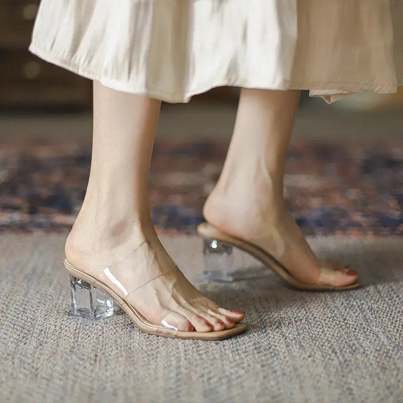 Transparent Sandals Women's Summer 2021 New Flat-bottomed Middle-heeled Thick-heeled Crystal High-heeled Sandals Sandals
Transparent Sandals Women's Summer 2021 New Flat-bottomed Middle-heeled Thick-heeled Crystal High-heeled Sandals Sandals