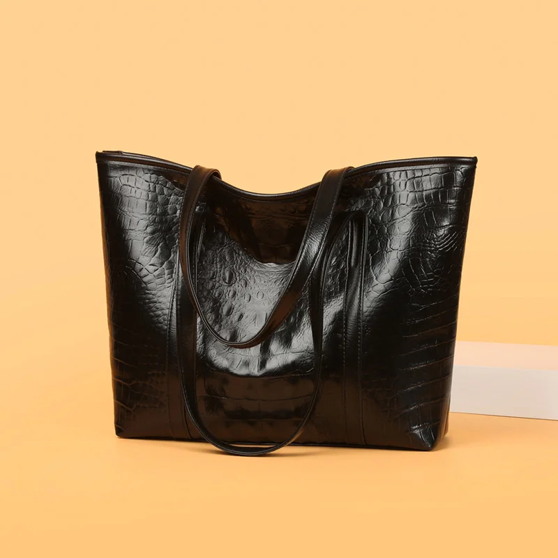 Women's bag new luxury handbags bags for women 2022 Fashion Shoulder bag simple Women's Tote bag Light large capacity shopping
Women's bag new luxury handbags bags for women 2022 Fashion Shoulder bag simple Women's Tote bag Light large capacity shopping