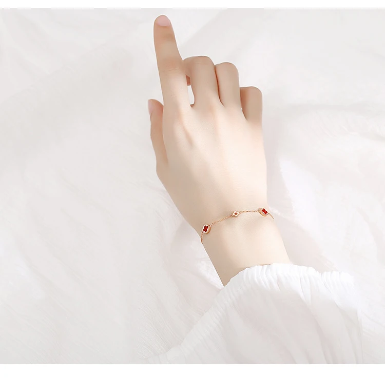 Hot Sale Lucky Ladies Girls Exquisite Agate Double Sided Four Leaf Clover S925 Silver Bracelet
Hot Sale Lucky Ladies Girls Exquisite Agate Double Sided Four Leaf Clover S925 Silver Bracelet