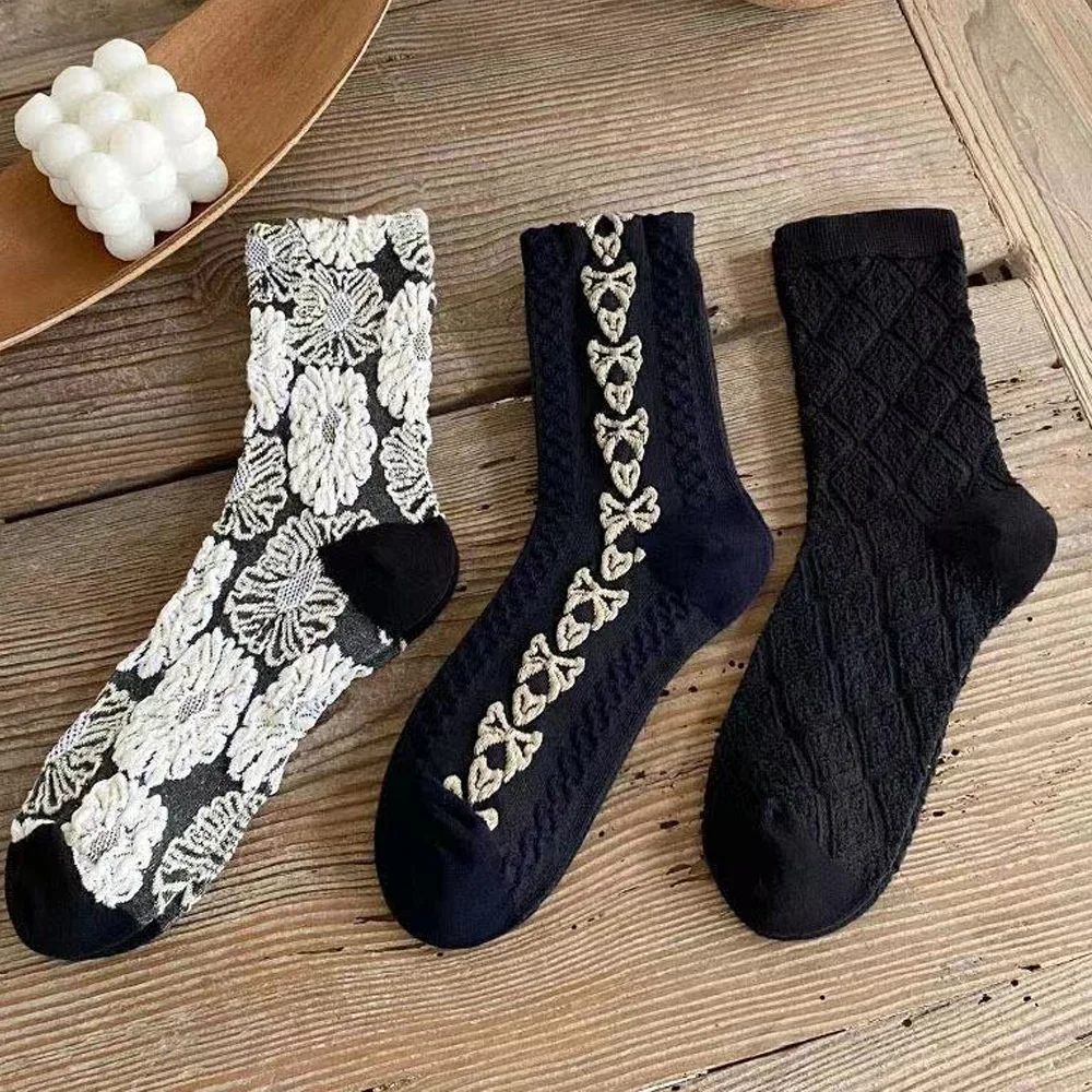 SABINAX 3 Pair Vintage Embroidered Flower Socks Elegant Lady Casual Match Middle Tube Socks 2022 Spring Fashion Women's Socks
SABINAX 3 Pair Vintage Embroidered Flower Socks Elegant Lady Casual Match Middle Tube Socks 2022 Spring Fashion Women's Socks