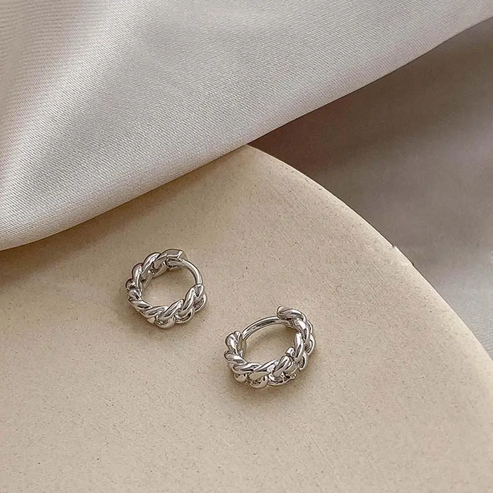 Tide Simple Retro Women Korean Twist Fashion Jewelry Ear Bone Studs Copper Stud Earrings
Tide Simple Retro Women Korean Twist Fashion Jewelry Ear Bone Studs Copper Stud Earrings