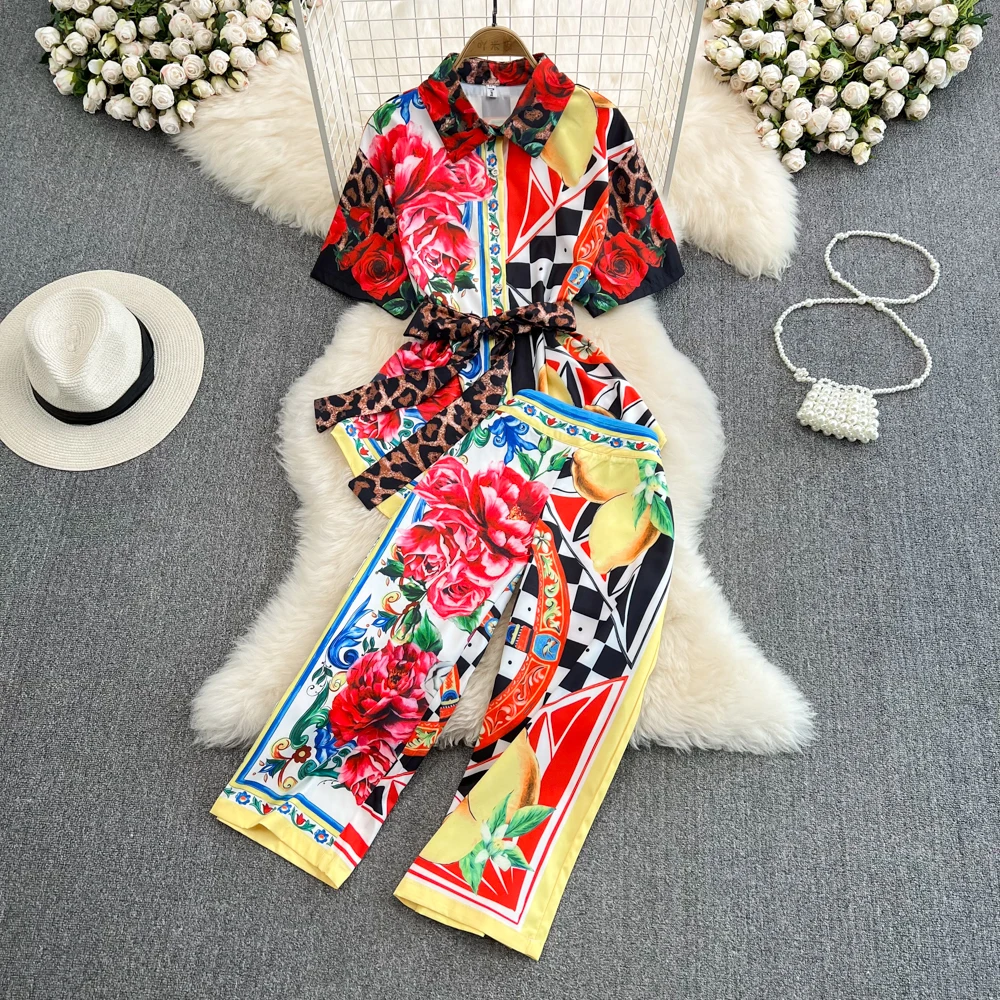 Fashion suit women's loose bat sleeve printed single-breasted shirt two-piece high-waisted slim seven-point wide-leg pants
Fashion suit women's loose bat sleeve printed single-breasted shirt two-piece high-waisted slim seven-point wide-leg pants