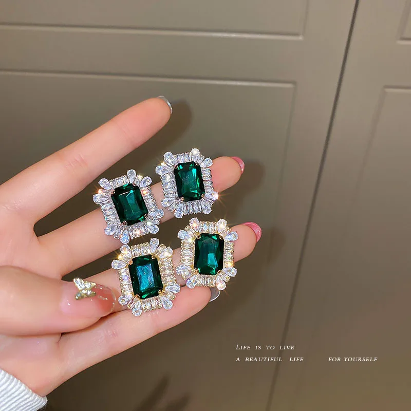 925 Silver Needle Square Crystal Diamond Earrings South Korea Trendy Fashion Luxury Design Sense Net Red Femal
925 Silver Needle Square Crystal Diamond Earrings South Korea Trendy Fashion Luxury Design Sense Net Red Femal