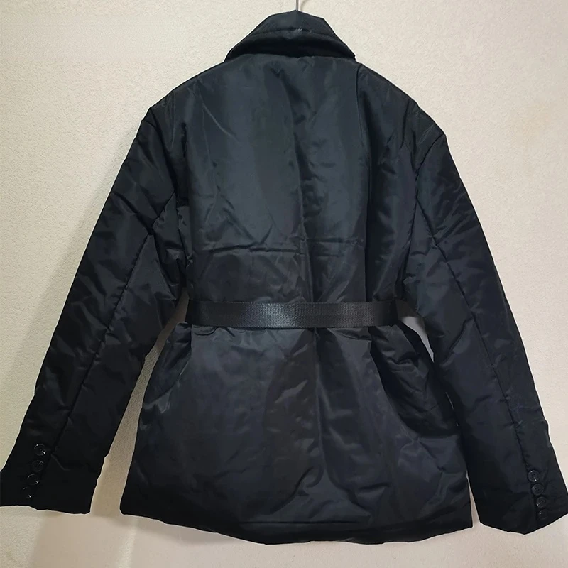 Luxury Design Winter Coat Women Fashion Black Top Button V-neck Belt Long Sleeve Casual Loose Streetwear Women Jacket Parkas
Luxury Design Winter Coat Women Fashion Black Top Button V-neck Belt Long Sleeve Casual Loose Streetwear Women Jacket Parkas