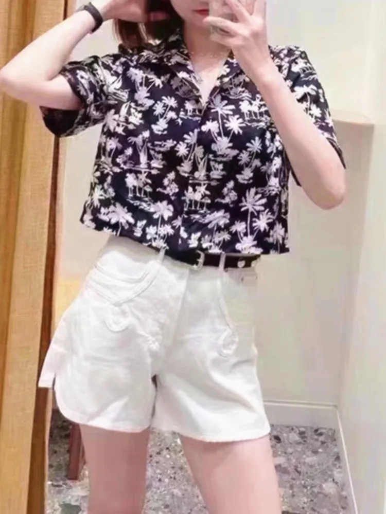 New Vintage Print Women Shorts Blouse 2023 Summer Turn-Down Collar Short Sleeve Single Breasted Fashion Shirt Tops for Ladies
New Vintage Print Women Shorts Blouse 2023 Summer Turn-Down Collar Short Sleeve Single Breasted Fashion Shirt Tops for Ladies