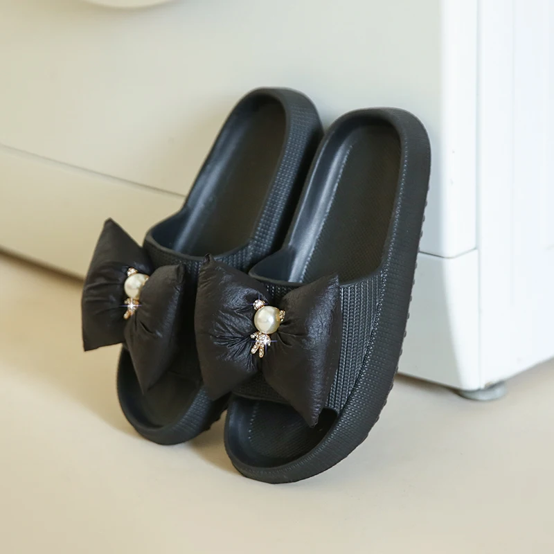 2022 Bow Slippers Outdoor Fashion Large Crystal Beach Shoes Women's Slippers Indoor Shoes Slippers Women Furry Slides for Women
2022 Bow Slippers Outdoor Fashion Large Crystal Beach Shoes Women's Slippers Indoor Shoes Slippers Women Furry Slides for Women