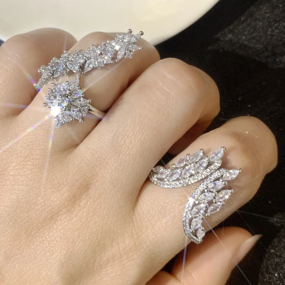 Zircon Ring Copper Electroplate Flower and Ear of Wheat for Women Light Luxury Gorgeous Personality Ring The Color Does Not Fade
Zircon Ring Copper Electroplate Flower and Ear of Wheat for Women Light Luxury Gorgeous Personality Ring The Color Does Not Fade