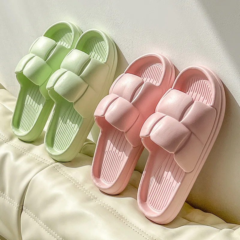 Summer Soft Shoes Cloud Slippers Indoor Mute Bathroom Anti-slip Platform Slide Eva Beach Flip Flops Men Ladies Leisure Sandals
Summer Soft Shoes Cloud Slippers Indoor Mute Bathroom Anti-slip Platform Slide Eva Beach Flip Flops Men Ladies Leisure Sandals