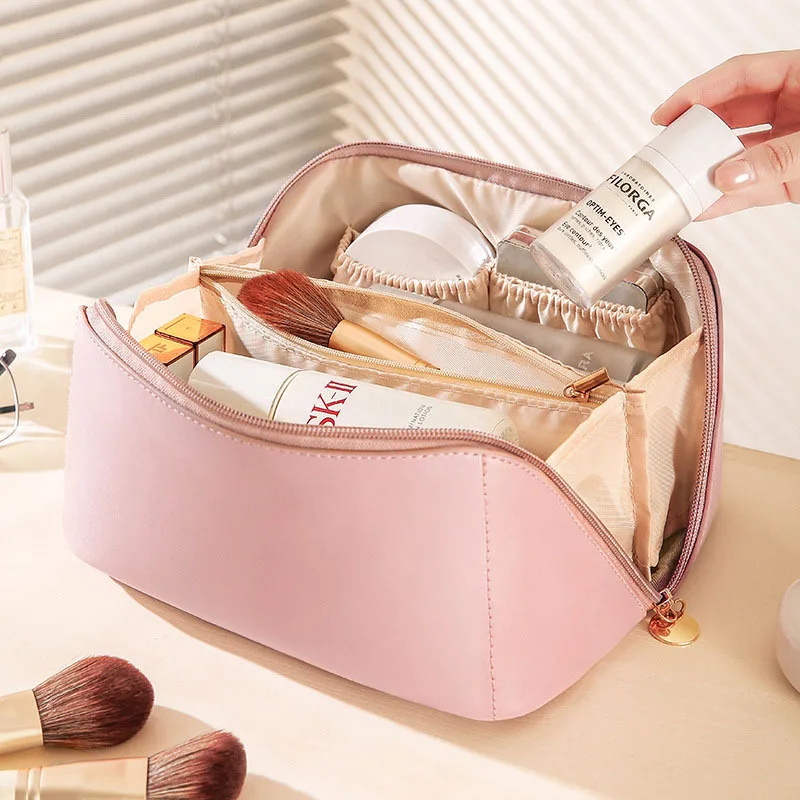 Hot selling women's makeup bags fashionable and elegant PU fabric makeup bags travel carrying makeup supplies
Hot selling women's makeup bags fashionable and elegant PU fabric makeup bags travel carrying makeup supplies