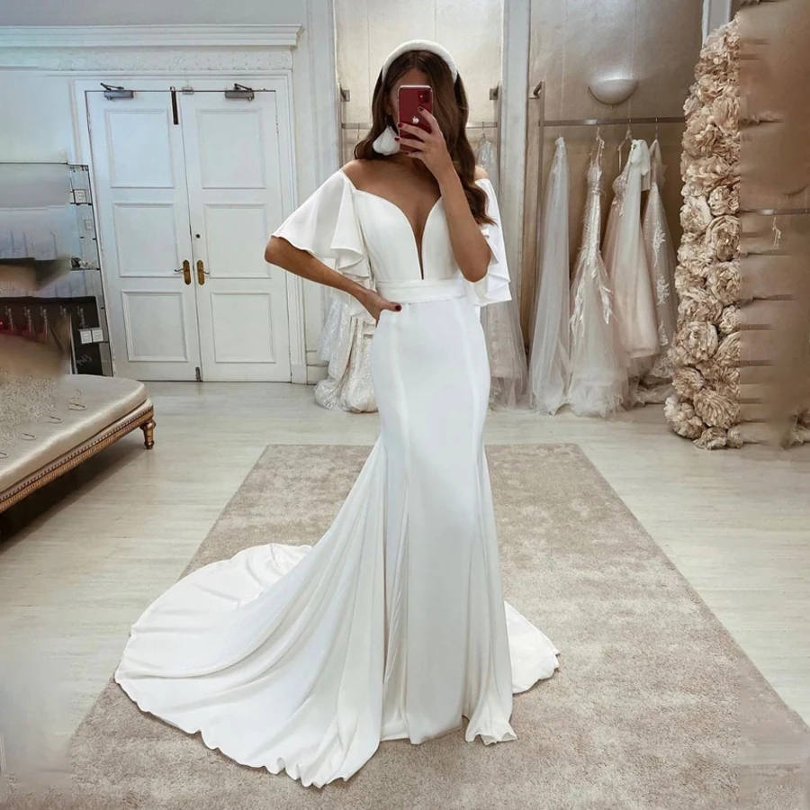 Simple and Elegant Butterfly Sleeve V-neck Wedding Dress in Soft Satin with Mermaid Bridal Dress white dresses for women classy
Simple and Elegant Butterfly Sleeve V-neck Wedding Dress in Soft Satin with Mermaid Bridal Dress white dresses for women classy