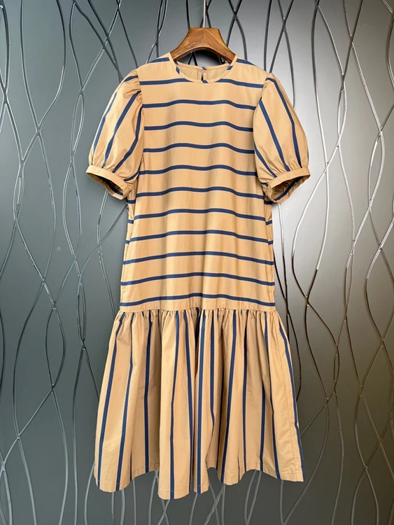 2022 new women fashion round neck back zipper decoration ruffled short-sleeved striped color-blocking short-sleeved skirt 614
2022 new women fashion round neck back zipper decoration ruffled short-sleeved striped color-blocking short-sleeved skirt 614