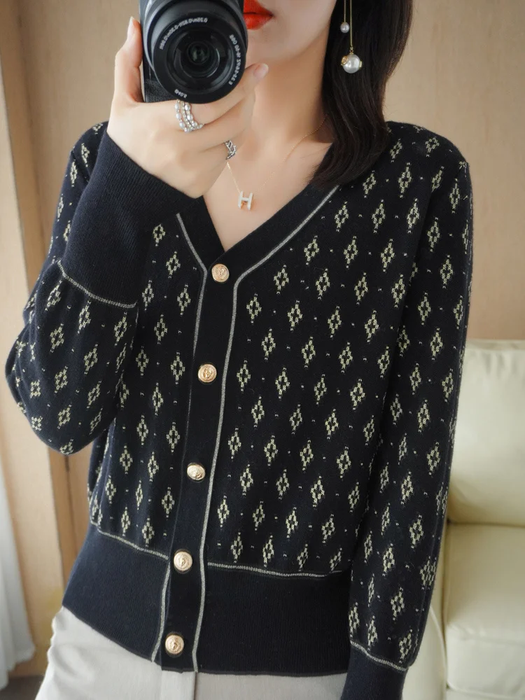 Spring And Summer New Ladies Round Neck Printed Knitted Cardigan High-end Fashion All-match Elegant Long-sleeved Sweater To 2023
Spring And Summer New Ladies Round Neck Printed Knitted Cardigan High-end Fashion All-match Elegant Long-sleeved Sweater To 2023