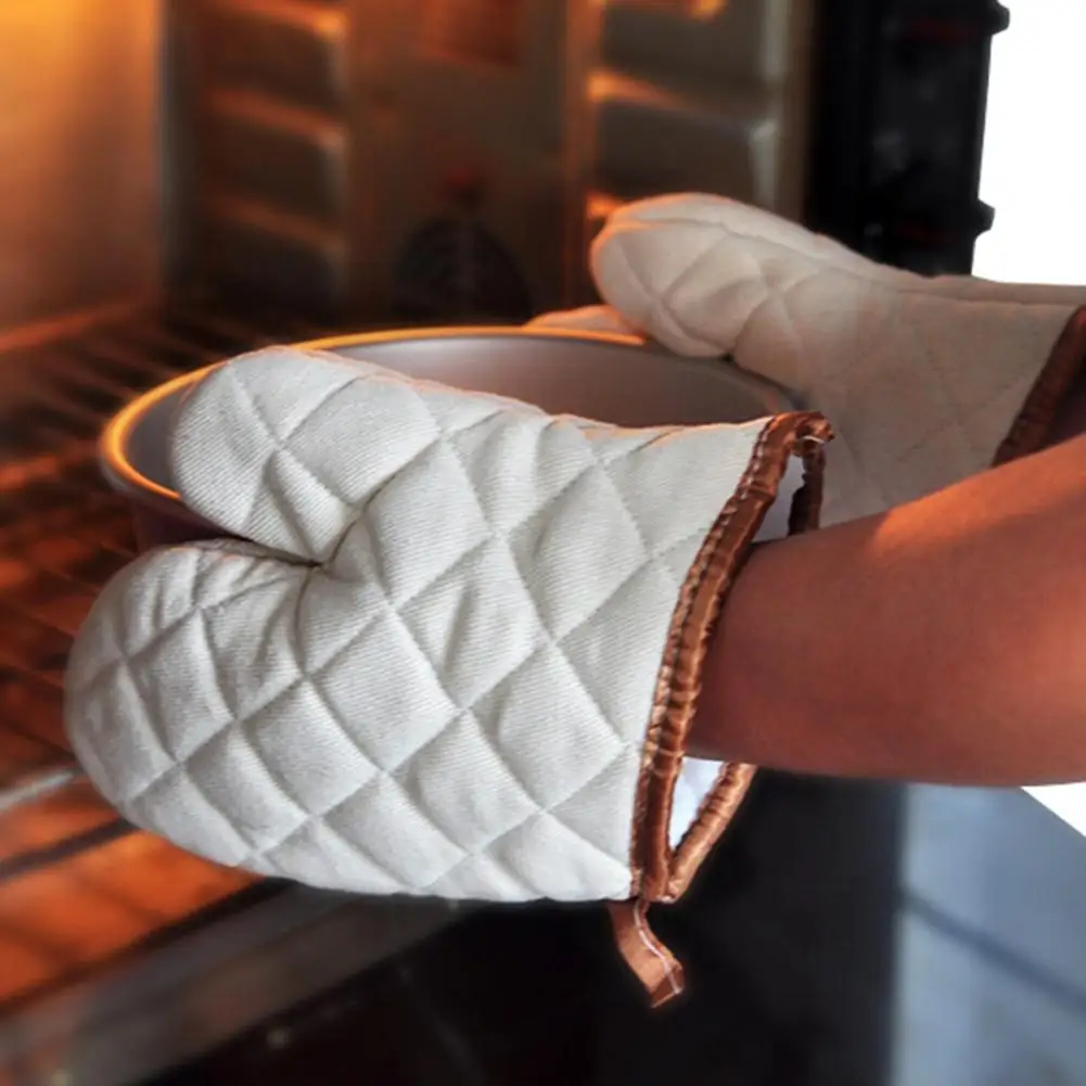 Portable 1 Pair Useful Loop Design Microwave Oven Mitts 3 Sizes Insulated Gloves Breathable for Bakery
Portable 1 Pair Useful Loop Design Microwave Oven Mitts 3 Sizes Insulated Gloves Breathable for Bakery