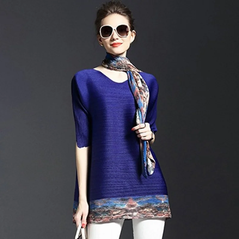 2021 new simple middle-sleeved pleated top fashion casual lady stitching printed round neck T-shirt all-match female
2021 new simple middle-sleeved pleated top fashion casual lady stitching printed round neck T-shirt all-match female