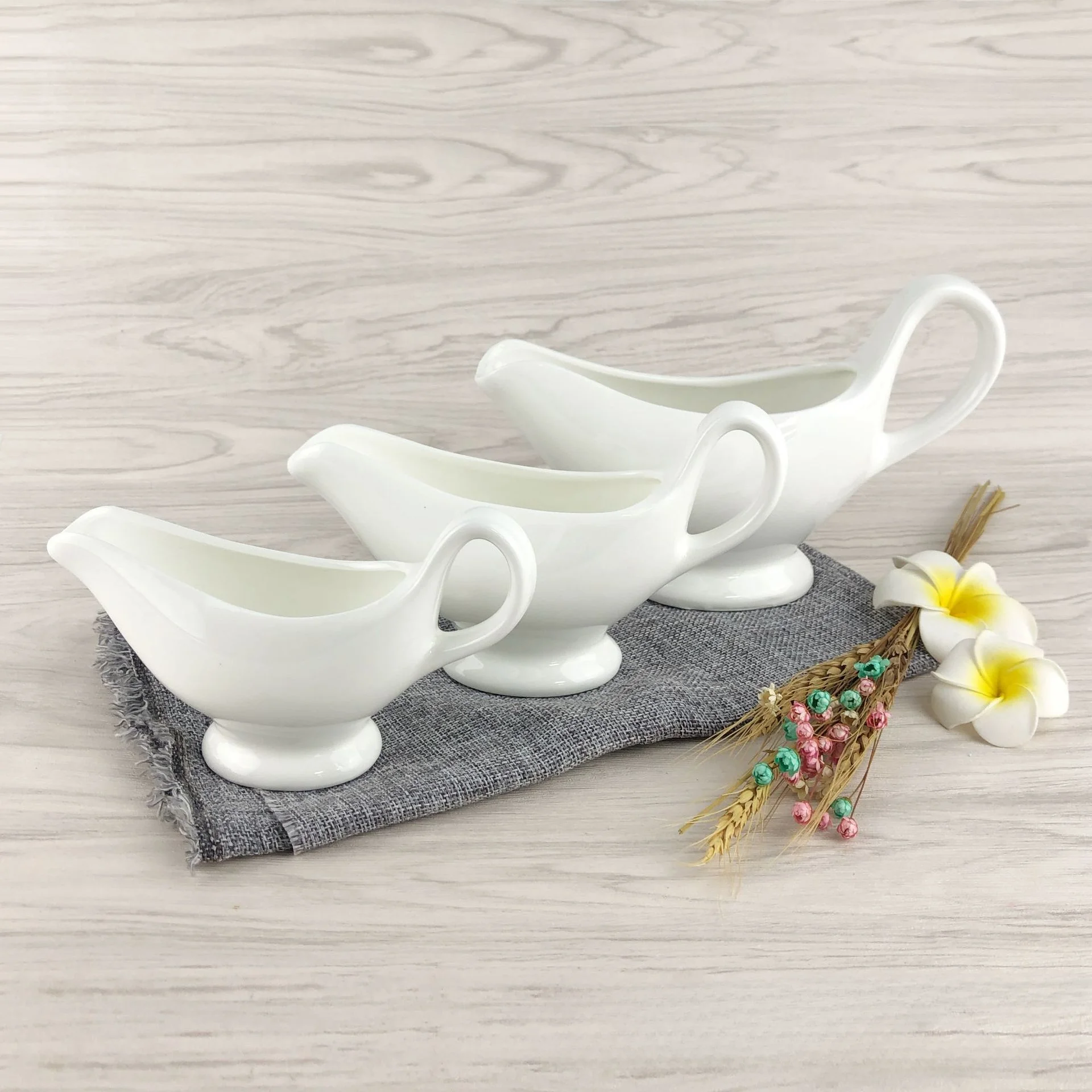 1 Pcs 3 5 7 Oz Silver Gravy Boats Beefsteak Gravy Sauce Boat Container Plate Tableware-in Gravy Boats
1 Pcs 3 5 7 Oz Silver Gravy Boats Beefsteak Gravy Sauce Boat Container Plate Tableware-in Gravy Boats