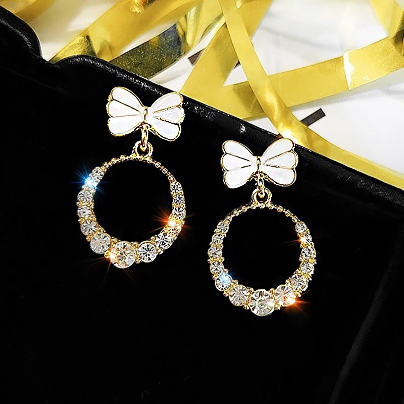 Bow Zircon Earring Bowknot Hoop Earrings Women Girls Elegant Zircons Drop Circle Earring Fashion Jewelry Christmas Gifts
Bow Zircon Earring Bowknot Hoop Earrings Women Girls Elegant Zircons Drop Circle Earring Fashion Jewelry Christmas Gifts