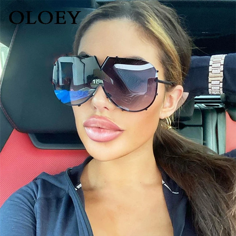Fashion Brand Modern Oversized Square Sunglasses V Women Men Vintage Big Frame Retro Luxury Designer Sun Glasses UV400 Eyewear
Fashion Brand Modern Oversized Square Sunglasses V Women Men Vintage Big Frame Retro Luxury Designer Sun Glasses UV400 Eyewear