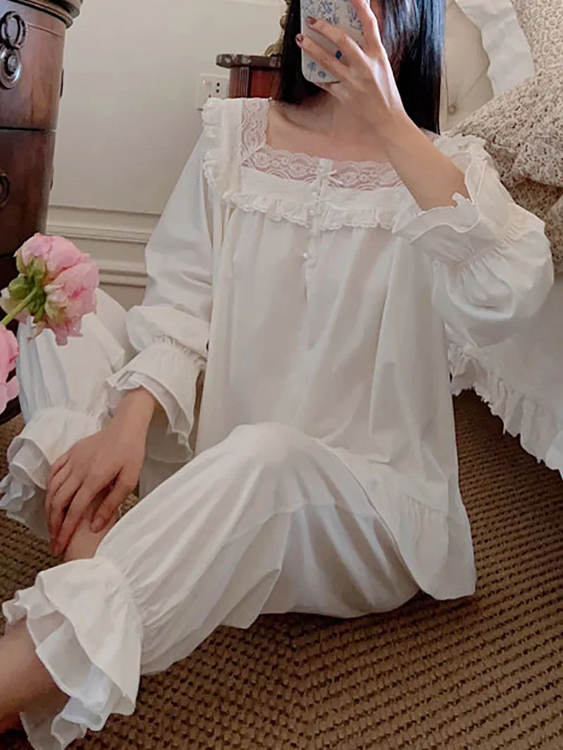 Women Fairy Princess Pajamas Suit Spring Summer Lace Ruffles Cotton Vintage Romantic Victorian Nightwear Sleepwear Top Pants
Women Fairy Princess Pajamas Suit Spring Summer Lace Ruffles Cotton Vintage Romantic Victorian Nightwear Sleepwear Top Pants