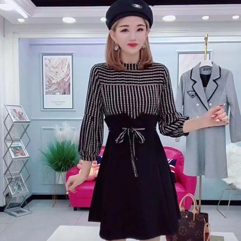 Woman Casual Stripe T-shirt Dress Female Elegant Long Sleeve Pocket Black Midi Vestidos Ladies Vintage es G92
Woman Casual Stripe T-shirt Dress Female Elegant Long Sleeve Pocket Black Midi Vestidos Ladies Vintage es G92