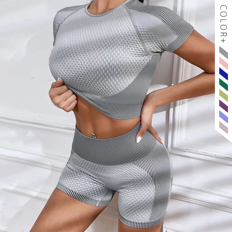 Seamless Bubble Yoga Set Sports Fitness High Waist Peach Hip-lifting Shorts Short-sleeved Suits Workout Gym Shorts Set for Women 
Seamless Bubble Yoga Set Sports Fitness High Waist Peach Hip-lifting Shorts Short-sleeved Suits Workout Gym Shorts Set for Women