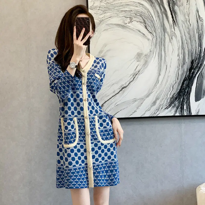 New Autumn Winter Knitted Dress Women O-neck Long Sleeve A-line Simple Elegant Office Work Casual Knit Mini Sweater Dresses E376
New Autumn Winter Knitted Dress Women O-neck Long Sleeve A-line Simple Elegant Office Work Casual Knit Mini Sweater Dresses E376