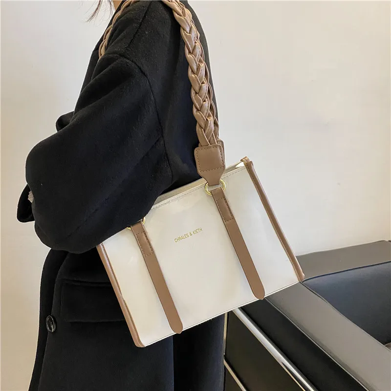 Women's Bag New Braided Shoulder Strap Underarm Shoulder Bag Leisure Commuter Handheld Small Square Bag
Women's Bag New Braided Shoulder Strap Underarm Shoulder Bag Leisure Commuter Handheld Small Square Bag