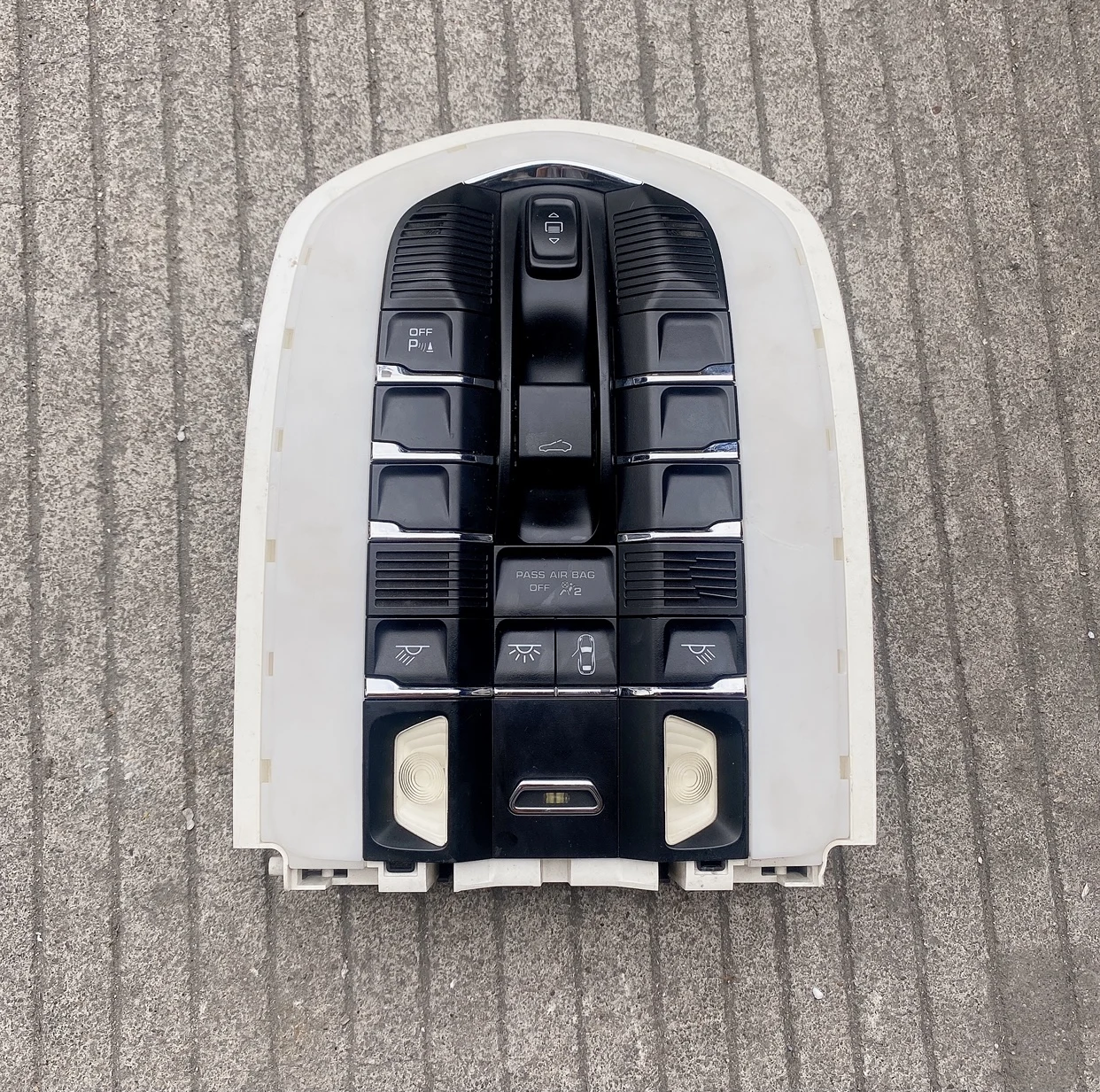 7PP959511FN Sunroof switch control panel for Porsche Macan Cayenne Panamera 970 7PP959728A 7PP949211F 7PP035711A
7PP959511FN Sunroof switch control panel for Porsche Macan Cayenne Panamera 970 7PP959728A 7PP949211F 7PP035711A