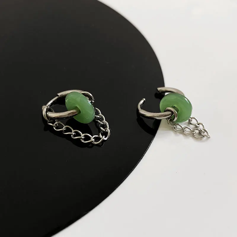 New Chinese Vintage Titanium Steel Y2k Spicy Girl Green Jade Chain Earrings for Women 2023 Summer Cool Ear Buckle Gifts Jewelry
New Chinese Vintage Titanium Steel Y2k Spicy Girl Green Jade Chain Earrings for Women 2023 Summer Cool Ear Buckle Gifts Jewelry