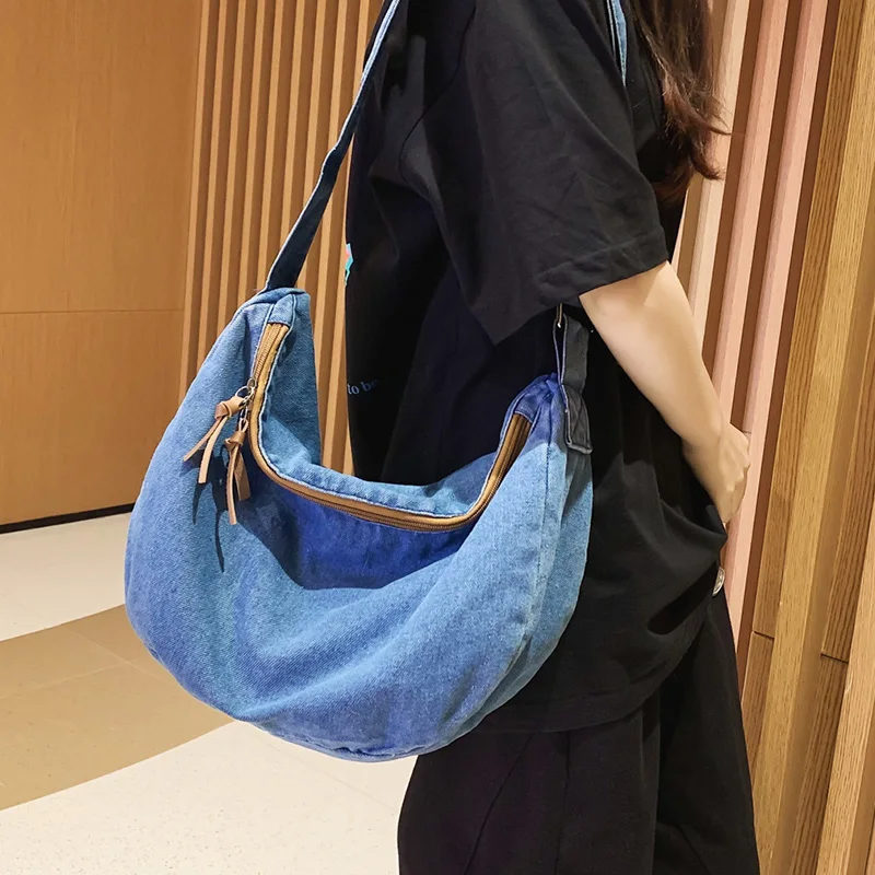 Ladies Shoulder Bag 2023 Trend Simple New Denim Handbag Fashion Casual Large Capacity Dumpling Shaped Messenger Bag
Ladies Shoulder Bag 2023 Trend Simple New Denim Handbag Fashion Casual Large Capacity Dumpling Shaped Messenger Bag