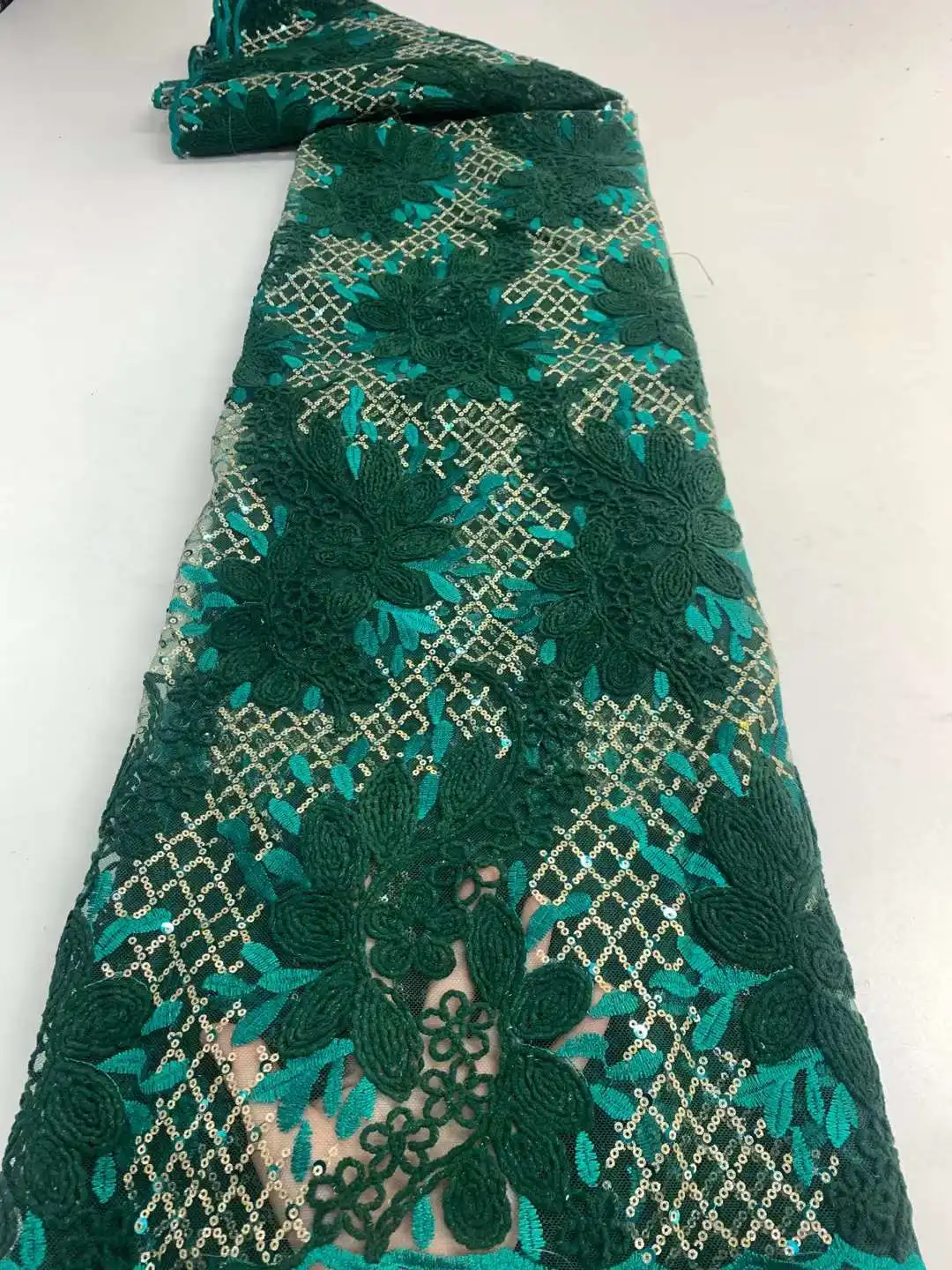 Green African Lace Fabric 2022 High Quality Lace 5 Yards Rope Embroidery Sequins Nigerian French Net Mesh Lace Fabric For Dress
Green African Lace Fabric 2022 High Quality Lace 5 Yards Rope Embroidery Sequins Nigerian French Net Mesh Lace Fabric For Dress