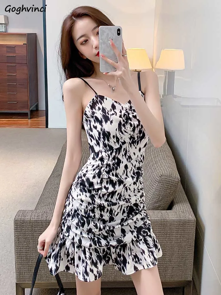 Sleeveless Dress Women Folds Sexy Lady Printing New Design Summer Платье Женское Trumpet All-match Casual Korean Fashion Female
Sleeveless Dress Women Folds Sexy Lady Printing New Design Summer Платье Женское Trumpet All-match Casual Korean Fashion Female